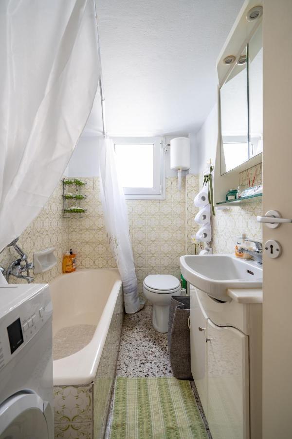 Family Apartment At Kalithea 2 Bedrooms 4 Pers 아테네 외부 사진